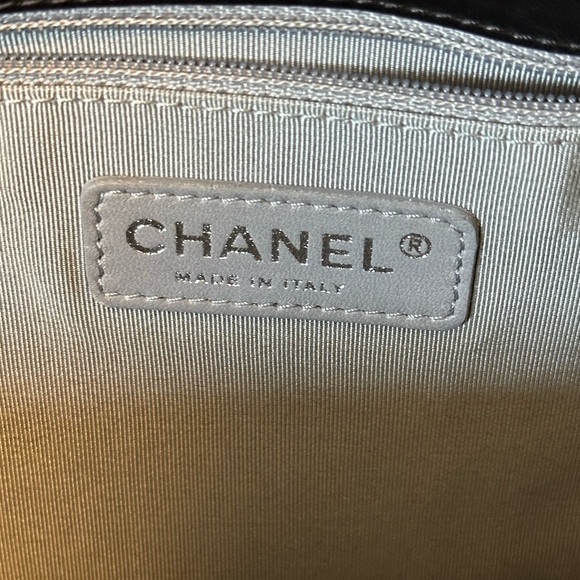 CHANEL black & white authentic CC Lipstick Chain Shoulder Bag patent leather - Picture 11 of 11